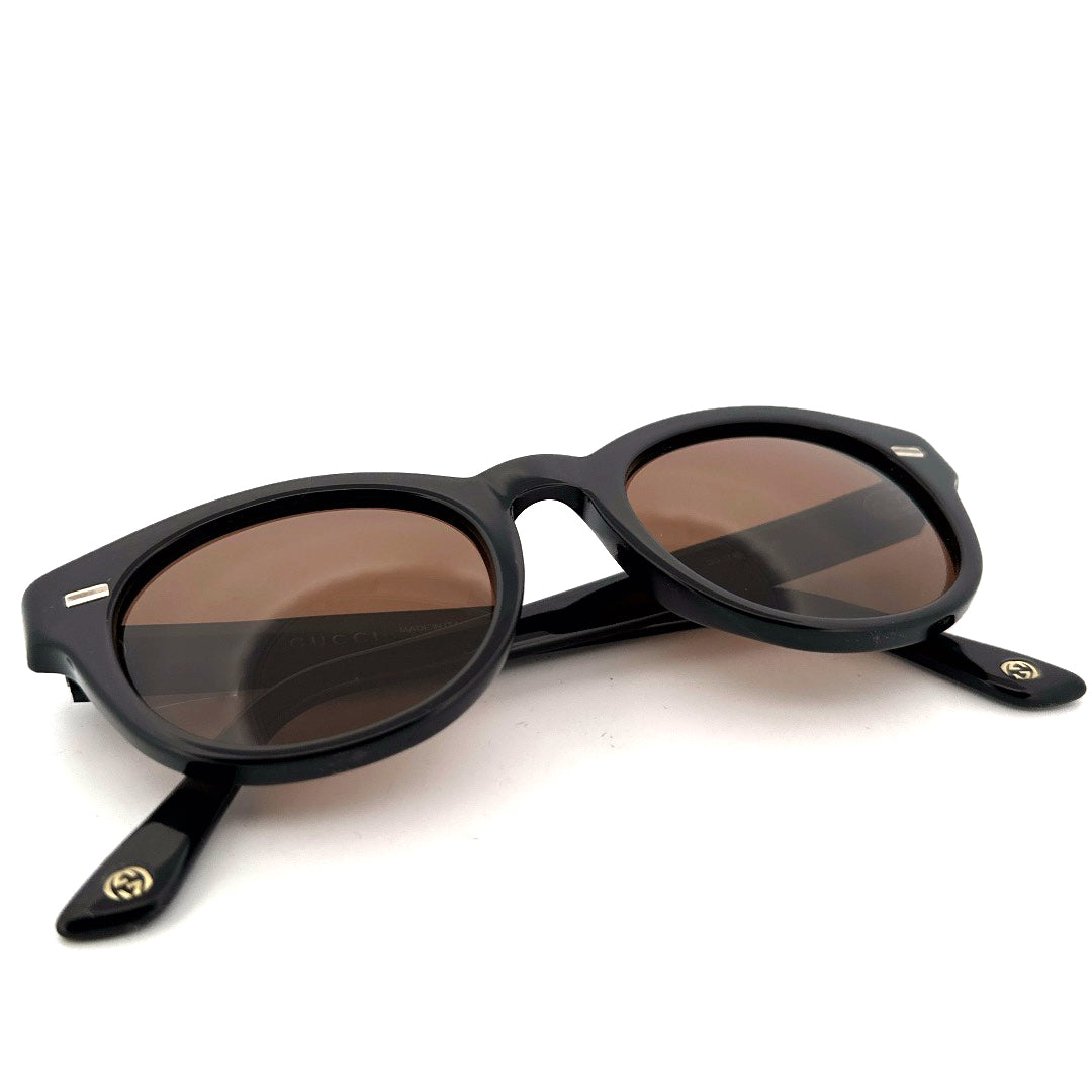 Vintage Gucci Sunglasses Mod 3746 - Small/Medium - Made in Italy